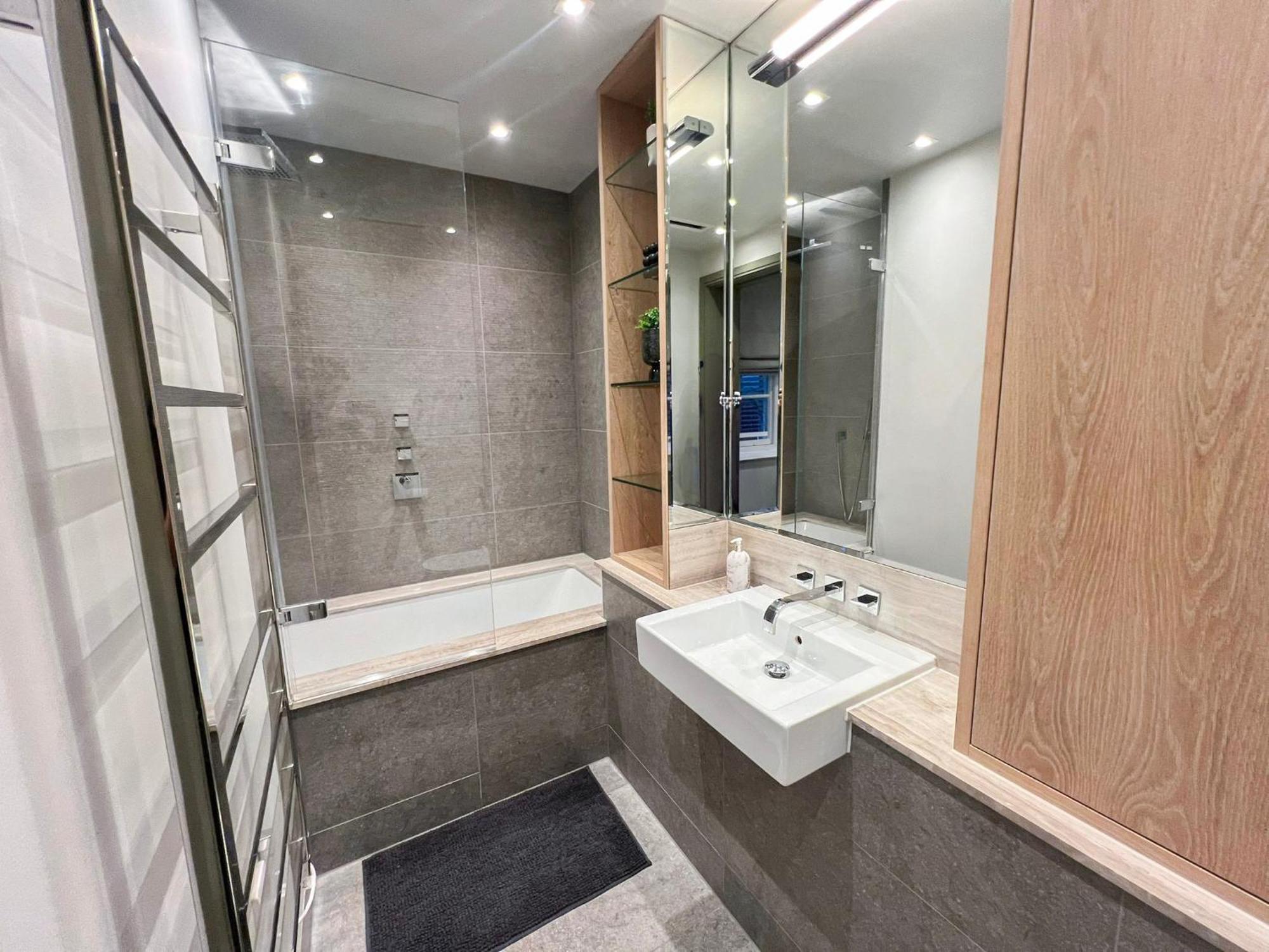 Posh 3 Bedroom Flat With Terrace And Indoor Fireplace In Mayfair, Near Hyde Park Londyn Zewnętrze zdjęcie