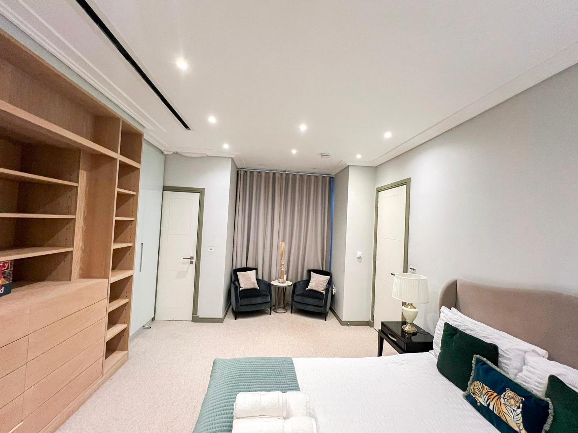 Posh 3 Bedroom Flat With Terrace And Indoor Fireplace In Mayfair, Near Hyde Park Londyn Zewnętrze zdjęcie
